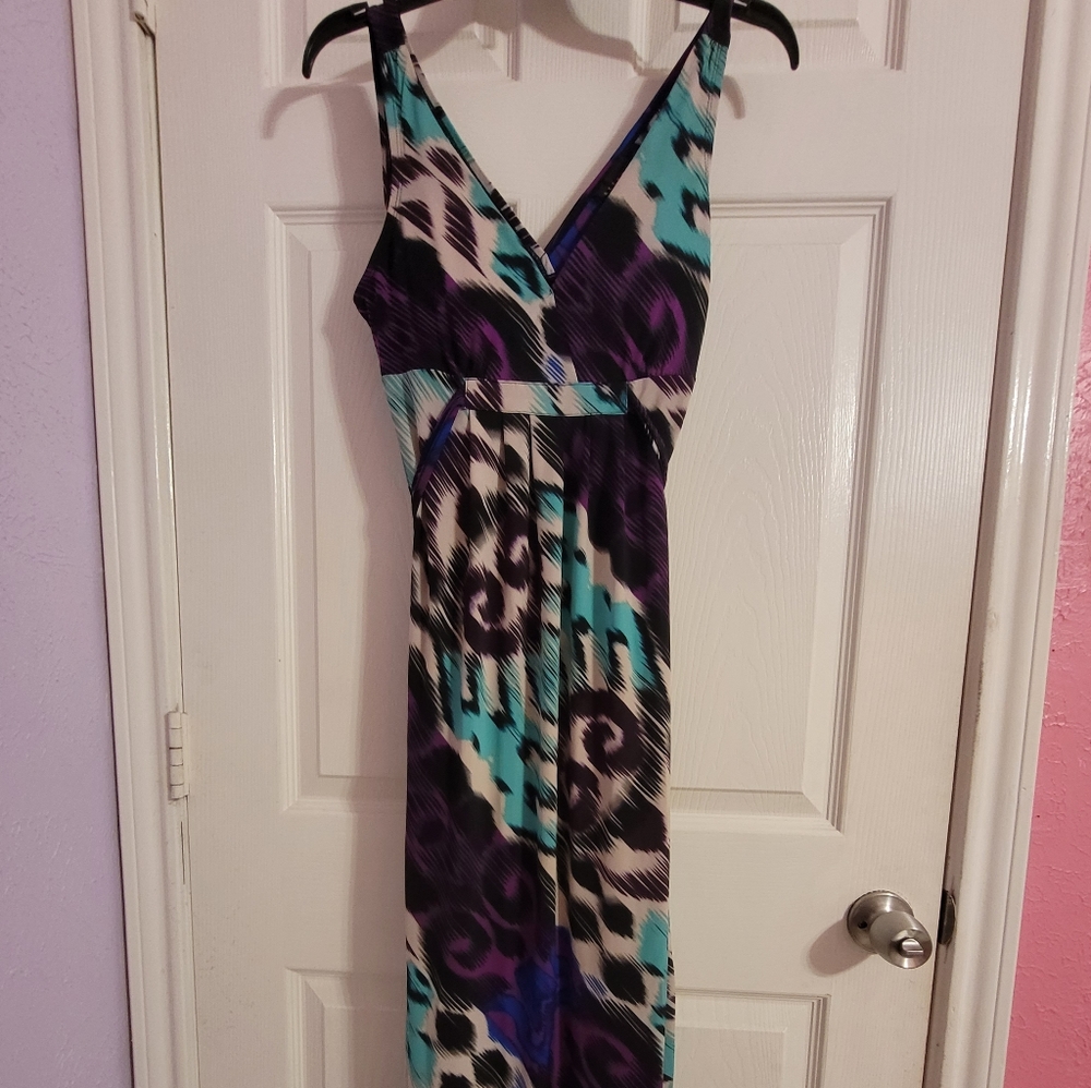 Sleeveless maxi dress